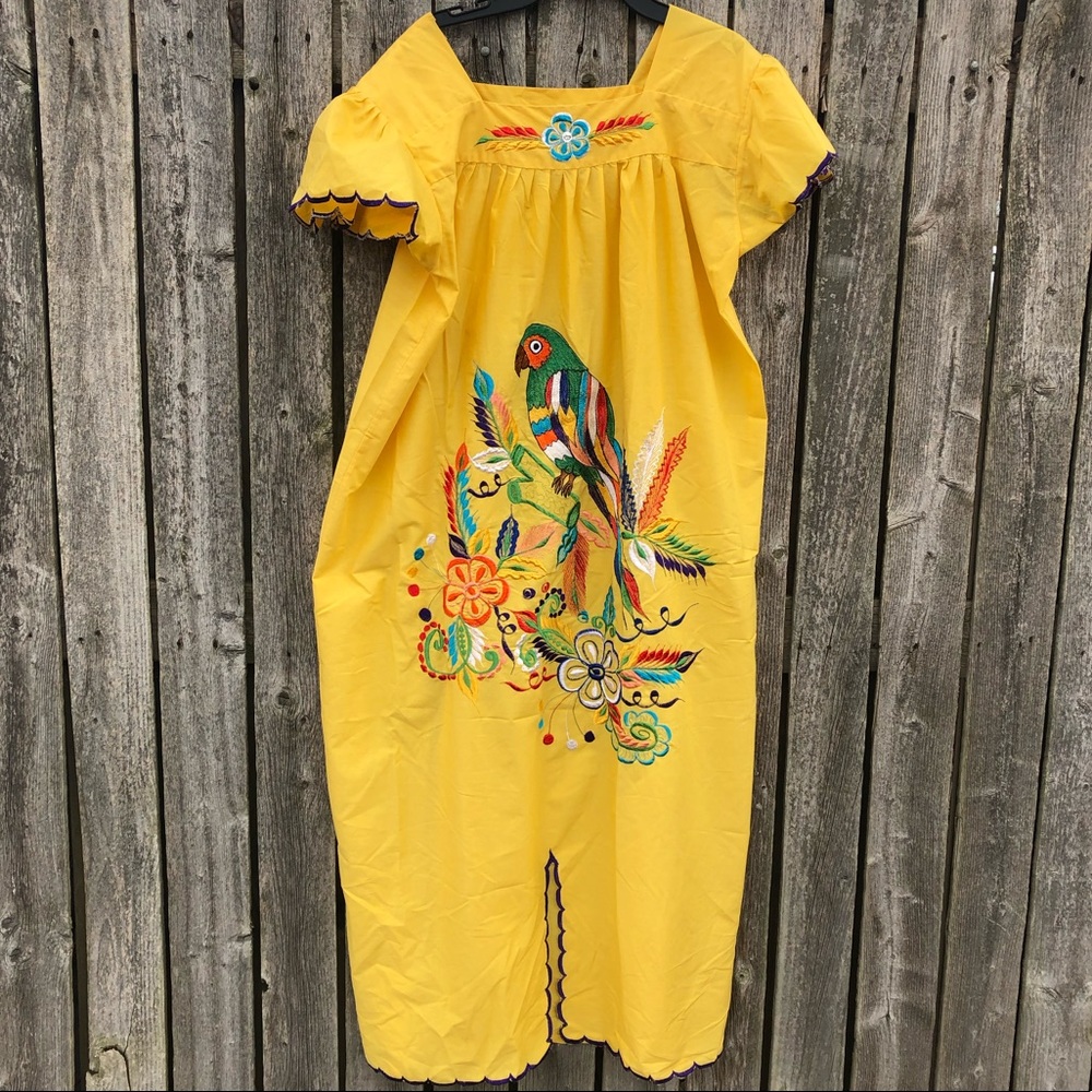 Vintage Mexican Oaxacan Parrot Floral Embroidered Puebla Peasant Dress Yellow